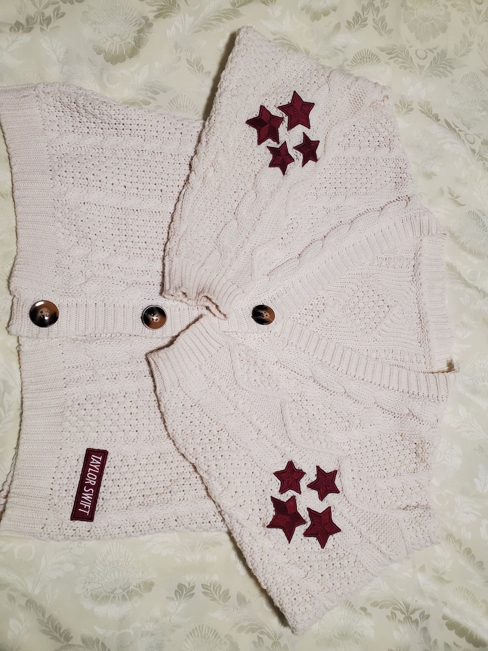 Taylor Swift Cream Cable-Knit Cardigan with Maroon Star Appliqués Size SM/XS